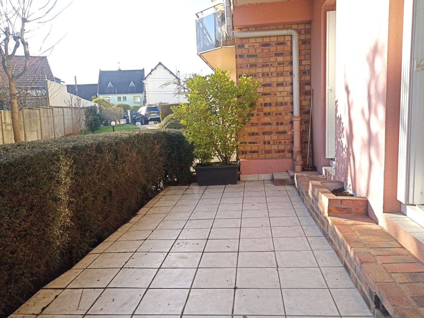 A vendre Appartement 3 chambres et t\u00e9rrasse \u00e0 SANVIC